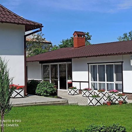 Экодом Hotel Bilhorod-Dnistrovsʼkyy Екстериор снимка