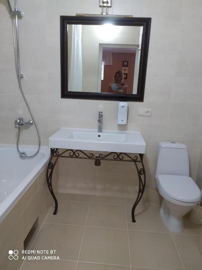 Экодом Hotel Bilhorod-Dnistrovsʼkyy Екстериор снимка