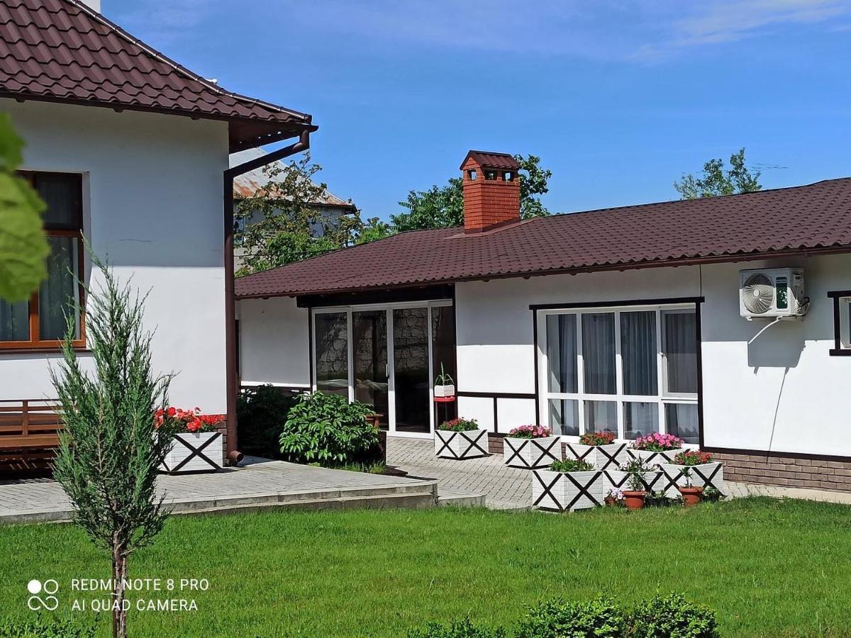 Экодом Hotel Bilhorod-Dnistrovsʼkyy Екстериор снимка